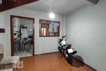 Sala de casa à venda com 4 quartos, 150m² em Menino Deus, Porto Alegre