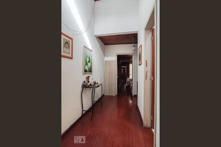 Hall dos quartos principais de casa à venda com 4 quartos, 150m² em Menino Deus, Porto Alegre
