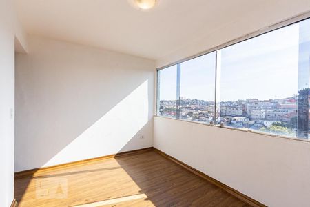 Quarto 1 de casa para alugar com 2 quartos, 85m² em Parque Pinheiros, Taboão da Serra