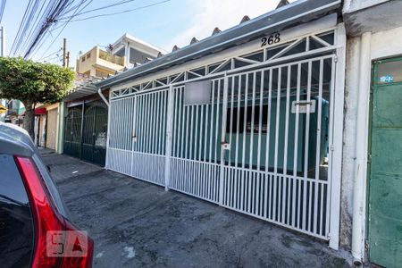 Casa para alugar com 85m², 2 quartos e 1 vaga Casa para alugar com 85m², 2 quartos e 1 vagaFachada