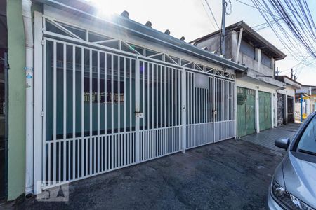 Casa para alugar com 85m², 2 quartos e 1 vaga Casa para alugar com 85m², 2 quartos e 1 vagaFachada