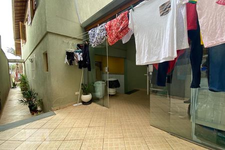 Casa à venda com 146m², 3 quartos e 4 vagasQuintal