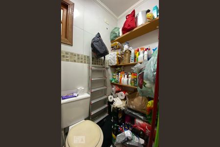 Casa à venda com 146m², 3 quartos e 4 vagasBanheiro de Serviço