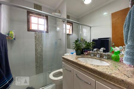 Casa à venda com 146m², 3 quartos e 4 vagasBanheiro da Suíte
