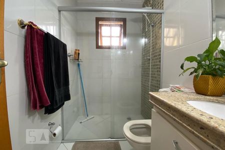 Casa à venda com 146m², 3 quartos e 4 vagasBanheiro