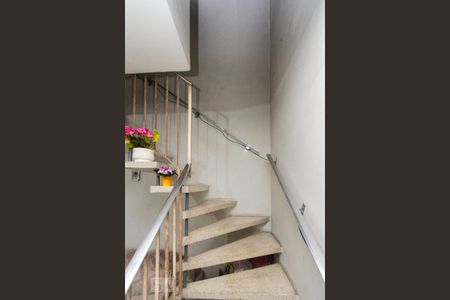 escada de casa à venda com 2 quartos, 97m² em Jardim Independência, São Paulo
