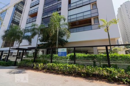 Apartamento à venda com 123m², 1 quarto e 3 vagas Apartamento à venda com 123m², 1 quarto e 3 vagasFachada