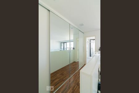 Apartamento à venda com 123m², 1 quarto e 3 vagas Apartamento à venda com 123m², 1 quarto e 3 vagasSuíte