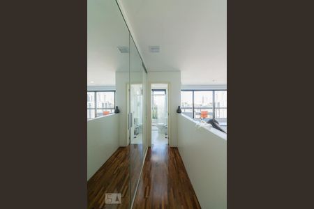 Apartamento à venda com 123m², 1 quarto e 3 vagas Apartamento à venda com 123m², 1 quarto e 3 vagasSuíte