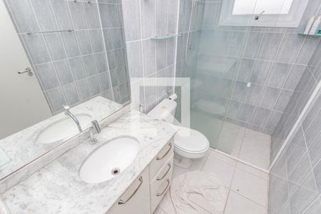 Casa à venda com 176m², 2 quartos e 2 vagasBanheiro da Suíte 