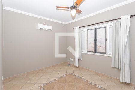 Casa à venda com 176m², 2 quartos e 2 vagasQuarto