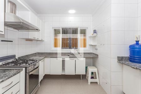 Casa à venda com 176m², 2 quartos e 2 vagasCozinha