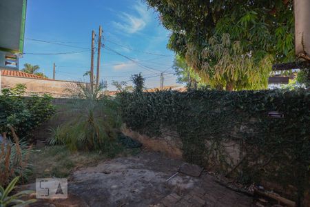 Área Externa de casa para alugar com 2 quartos, 120m² em Parque Residencial Cândido Portinari, Ribeirão Preto