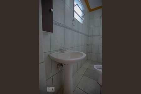 Banheiro Suíte 1 de casa para alugar com 2 quartos, 120m² em Parque Residencial Cândido Portinari, Ribeirão Preto