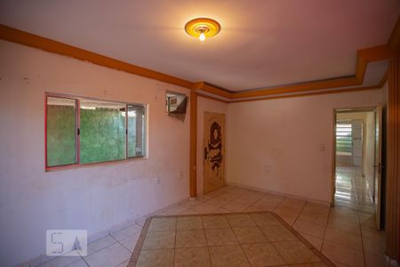 Sala de casa para alugar com 2 quartos, 120m² em Parque Residencial Cândido Portinari, Ribeirão Preto