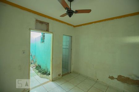 Suíte 1 de casa para alugar com 2 quartos, 120m² em Parque Residencial Cândido Portinari, Ribeirão Preto
