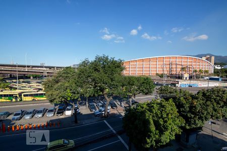 Vista do Quarto 1 de apartamento para alugar com 2 quartos, 75m² em São Cristóvão, Rio de Janeiro
