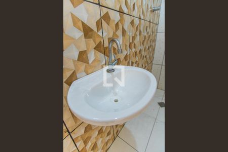 Banheiro de casa para alugar com 1 quarto, 30m² em Jardim Santa Cristina, Santo André