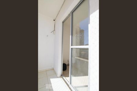 Sacada de apartamento para alugar com 2 quartos, 50m² em Setor Negrão de Lima, Goiânia