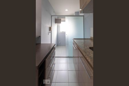 Apartamento à venda com 50m², 2 quartos e 1 vaga Apartamento à venda com 50m², 2 quartos e 1 vagaCozinha e Área de Serviço