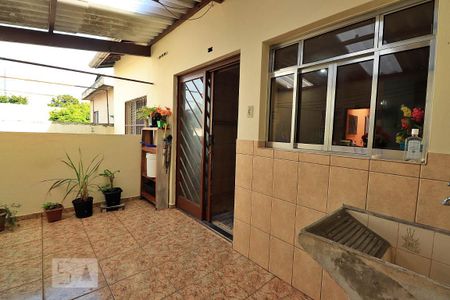 Casa à venda com 167m², 3 quartos e 3 vagasÁrea de Serviço