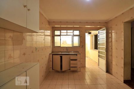 Casa à venda com 167m², 3 quartos e 3 vagasCozinha - Casa Fundos