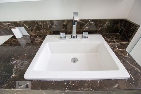 Apartamento para alugar com 128m², 4 quartos e 2 vagasBanheiro do quarto 04