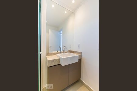 Studio para alugar com 45m², 1 quarto e 1 vaga Studio para alugar com 45m², 1 quarto e 1 vagaBanheiro