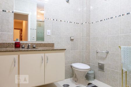 Apartamento à venda com 83m², 2 quartos e 1 vagaBanheiro