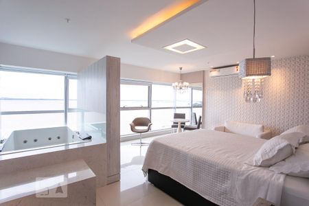 Sala/Quarto de apartamento para alugar com 1 quarto, 42m² em Cristal, Porto Alegre