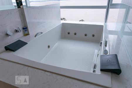 Apartamento para alugar com 42m², 1 quarto e 1 vagaBanheira