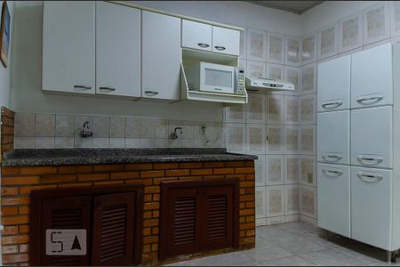 Casa à venda com 150m², 3 quartos e 2 vagas Casa à venda com 150m², 3 quartos e 2 vagasCozinha