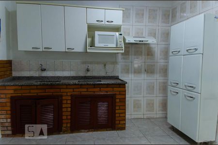 Casa à venda com 150m², 3 quartos e 2 vagas Casa à venda com 150m², 3 quartos e 2 vagasCozinha