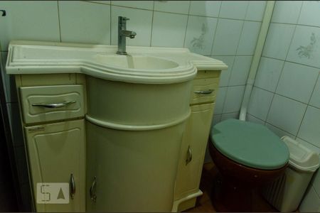 Casa à venda com 150m², 3 quartos e 2 vagas Casa à venda com 150m², 3 quartos e 2 vagasBanheiro 2