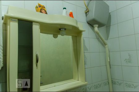 Casa à venda com 150m², 3 quartos e 2 vagas Casa à venda com 150m², 3 quartos e 2 vagasBanheiro 2