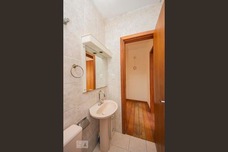 Banheiro  de apartamento à venda com 1 quarto, 46m² em Vila Ipiranga, Porto Alegre