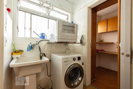 Apartamento à venda com 81m², 3 quartos e 1 vaga Apartamento à venda com 81m², 3 quartos e 1 vagaLavanderia