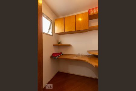Apartamento à venda com 81m², 3 quartos e 1 vaga Apartamento à venda com 81m², 3 quartos e 1 vagaQuarto de Serviço