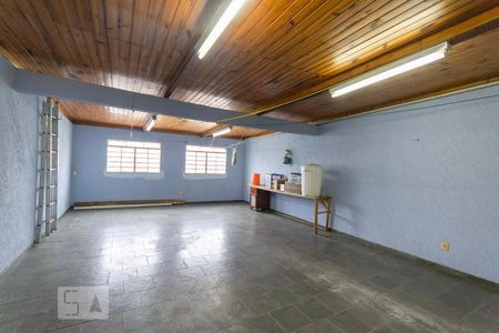 Casa à venda com 303m², 3 quartos e 2 vagas Casa à venda com 303m², 3 quartos e 2 vagasChurrasqueira