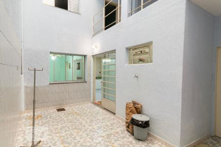 Casa à venda com 303m², 3 quartos e 2 vagas Casa à venda com 303m², 3 quartos e 2 vagasÁrea de Serviço