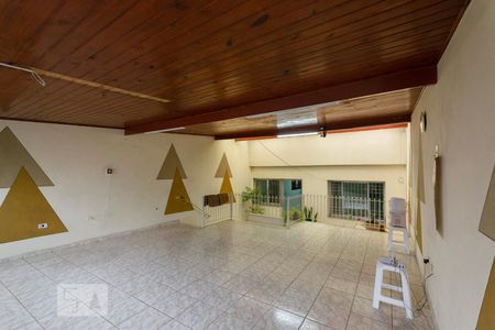 Casa à venda com 303m², 3 quartos e 2 vagas Casa à venda com 303m², 3 quartos e 2 vagasQuintal