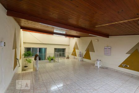 Casa à venda com 303m², 3 quartos e 2 vagas Casa à venda com 303m², 3 quartos e 2 vagasQuintal