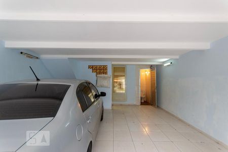 Casa à venda com 303m², 3 quartos e 2 vagas Casa à venda com 303m², 3 quartos e 2 vagasGaragem