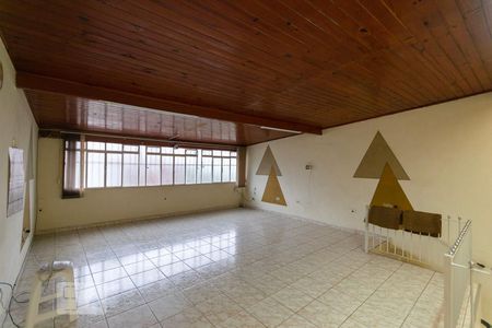 Casa à venda com 303m², 3 quartos e 2 vagas Casa à venda com 303m², 3 quartos e 2 vagasQuintal