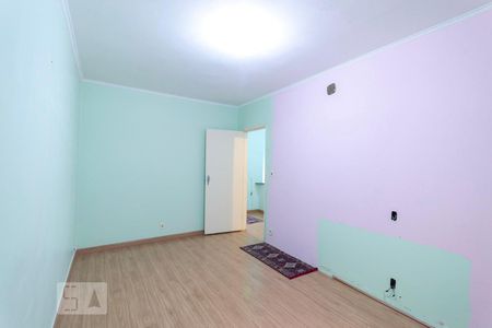 Casa à venda com 303m², 3 quartos e 2 vagas Casa à venda com 303m², 3 quartos e 2 vagasQuarto 2