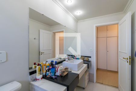 Apartamento à venda com 269m², 4 quartos e 4 vagas Apartamento à venda com 269m², 4 quartos e 4 vagasBanheiro da suíte 1
