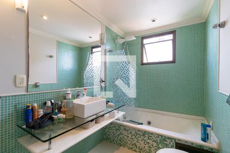 Apartamento à venda com 269m², 4 quartos e 4 vagas Apartamento à venda com 269m², 4 quartos e 4 vagasBanheiro social