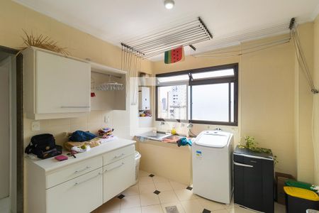 Apartamento à venda com 269m², 4 quartos e 4 vagas Apartamento à venda com 269m², 4 quartos e 4 vagasÁrea de serviço