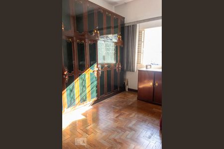 Casa à venda com 298m², 6 quartos e 1 vagaQuarto 1