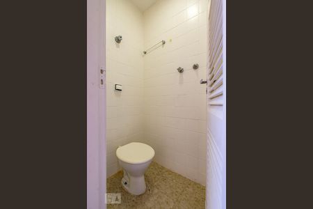 Apartamento para alugar com 135m², 3 quartos e 1 vaga Apartamento para alugar com 135m², 3 quartos e 1 vagaBanheiro de Serviço